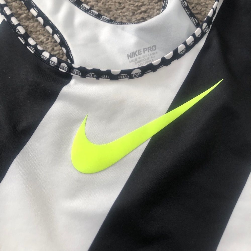 Women's Nike Tank M